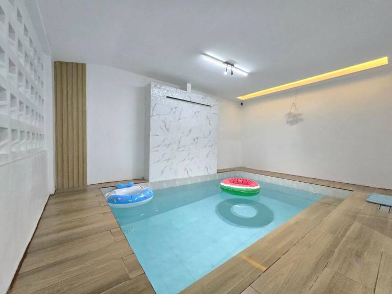 Villa with private pool & grill | Perfect for remote work — photo 3