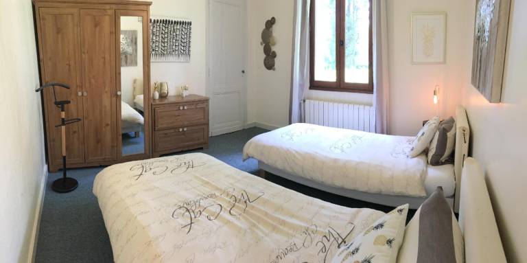 Holiday apartment with terrace, garden & grill — photo 2