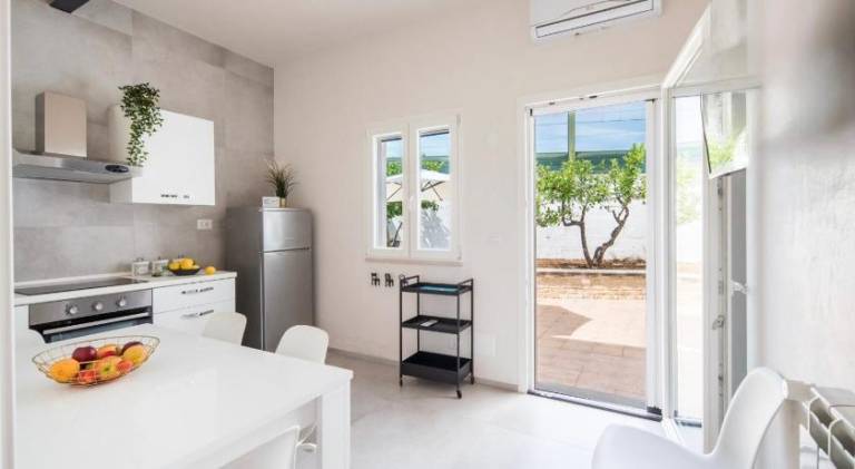 Apartment with yard | Suitable for remote work | Pet-friendly — photo 3