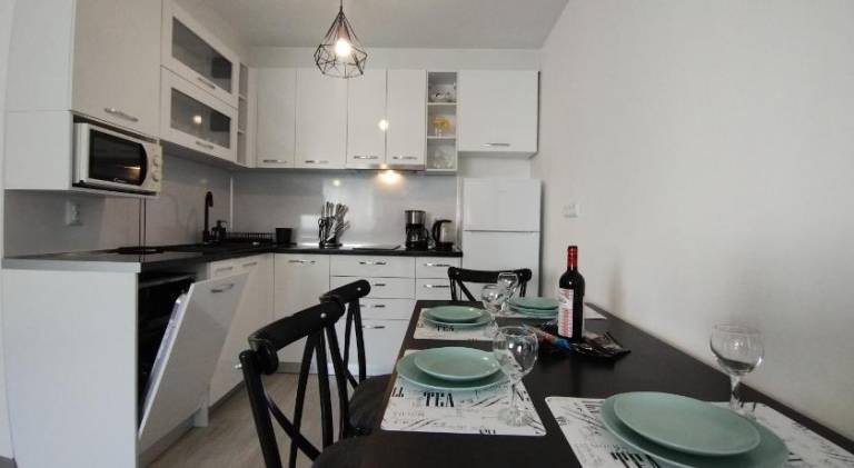 Holiday apartment with pool in Sveti Vlas