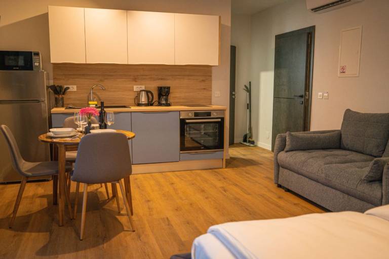 Fully equipped rental apartment with BBQ & pool | Sea view | Beach nearby | Dogs allowed — photo 3