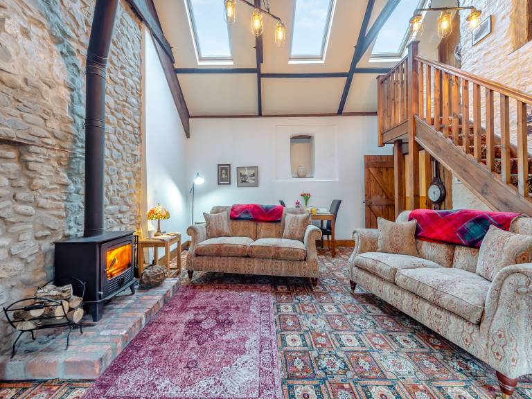 Family-oriented charming cottage with yard | Dogs allowed — photo 4