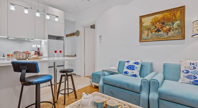 H2h Erato Metro in 1min to airport, 5' Port, Marina Zea, Wifi, Tech, Luxury — photo 4