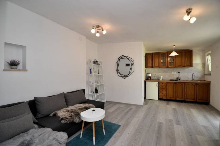 Charming apartment with patio, garden & barbecue | Garden view | Pets are welcome — photo 3
