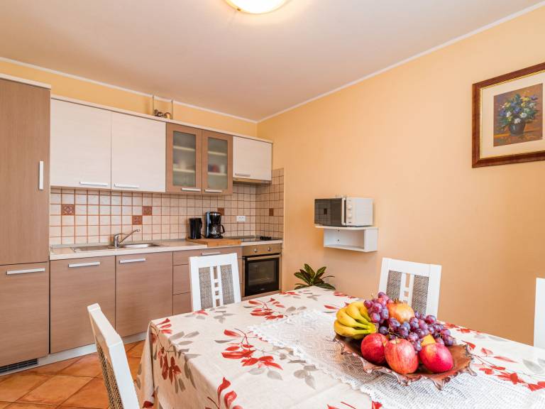 Fully equipped big vacation home with barbecue, private pool & garden | Pet-friendly — photo 5