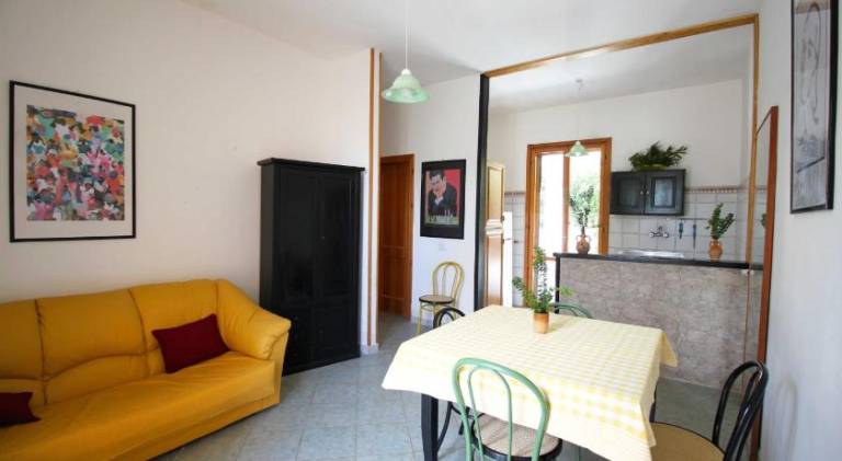 House with 2 rooms for 6 persons in Melendugno