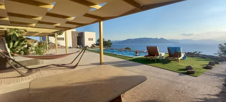 Βίλα Αίγινα