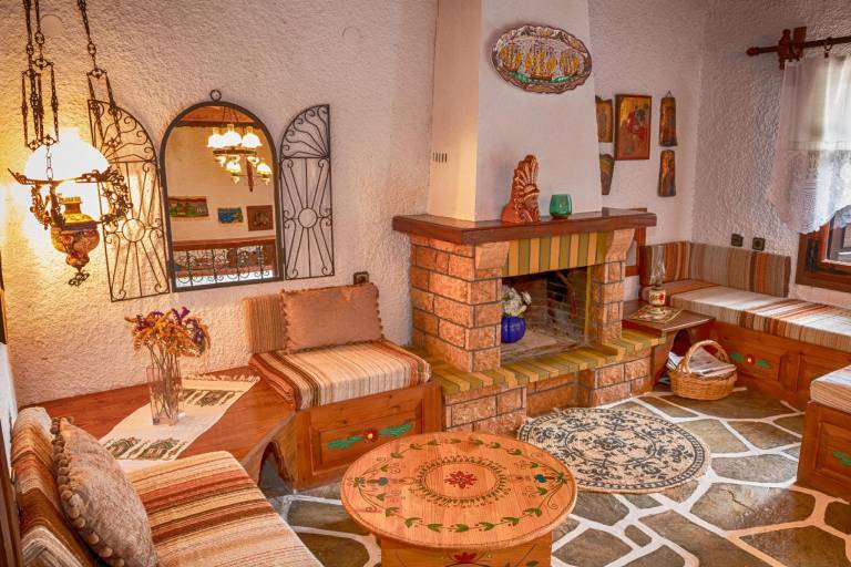 Spacious villa with patio, yard & barbeque | Pets are welcome — photo 2