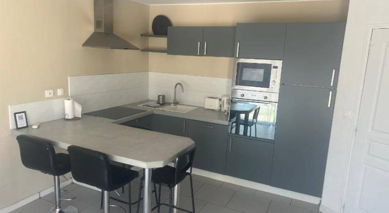 Fully equipped villa with BBQ, patio & yard | Pets are welcome — photo 4