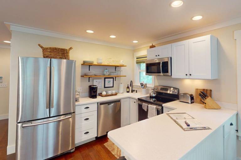 Steps to Riverfront: Dtwn Bluffton Studio! — photo 2