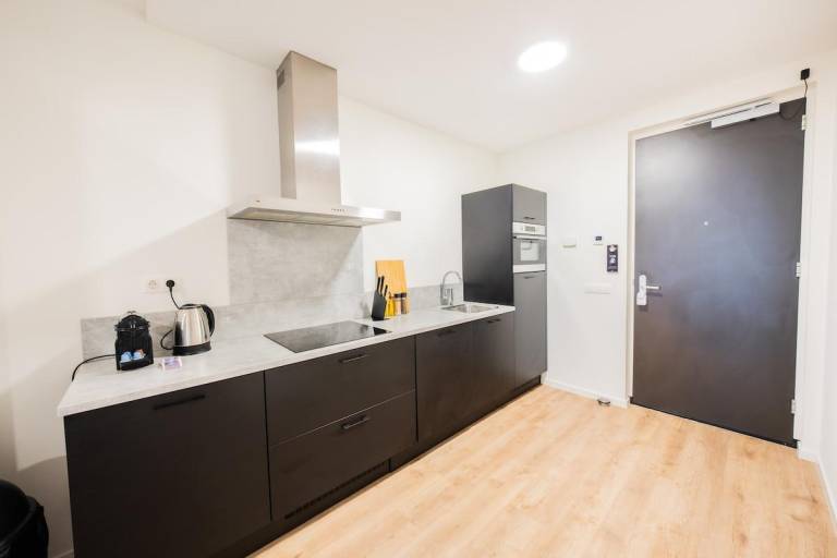 Lovely house | Near Show Cube | Pets are welcome — photo 5