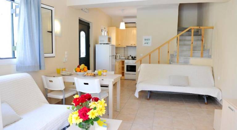 Rental apartment with pool, barbecue & yard | Beach nearby | Suitable for remote work | Pet-friendly — photo 2