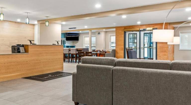 Country Inn & Suites by Radisson, Winnipeg, MB — photo 2