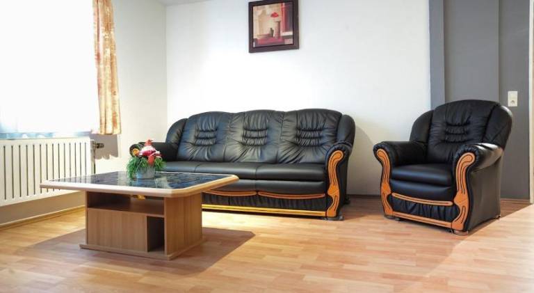 Apartment with 2 rooms for 5 persons — photo 3