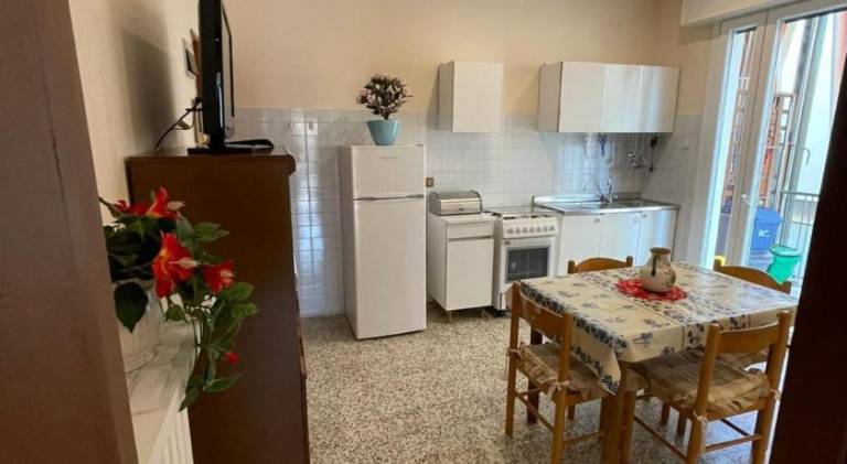 Apartment with 1 room for 4 persons — photo 3