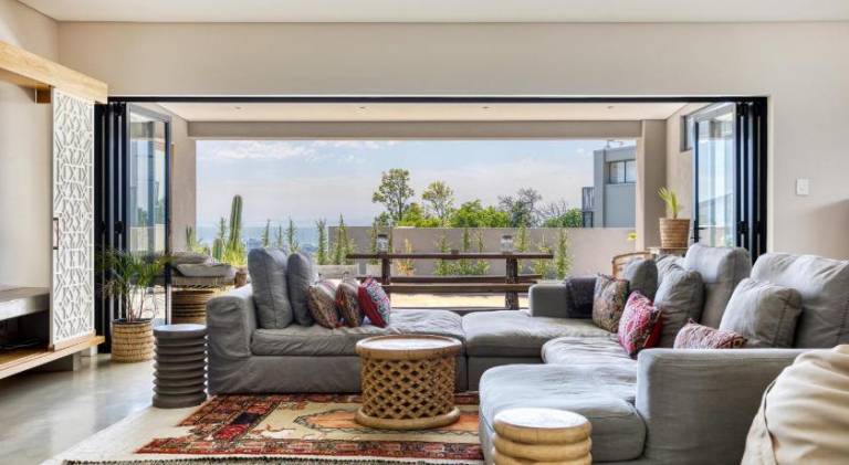 380 m&sup2; Villa