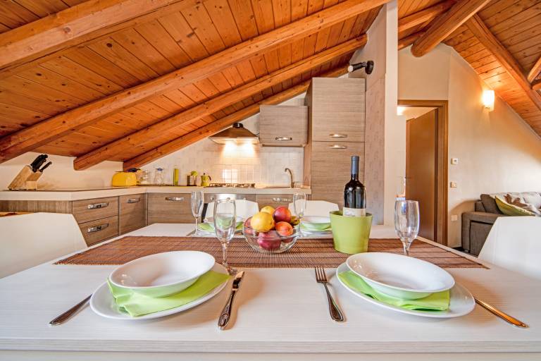 Apartment 'Mansarda Fra Monte E Lago' with Mountain View, Shared Terrace and Wi-Fi — photo 3