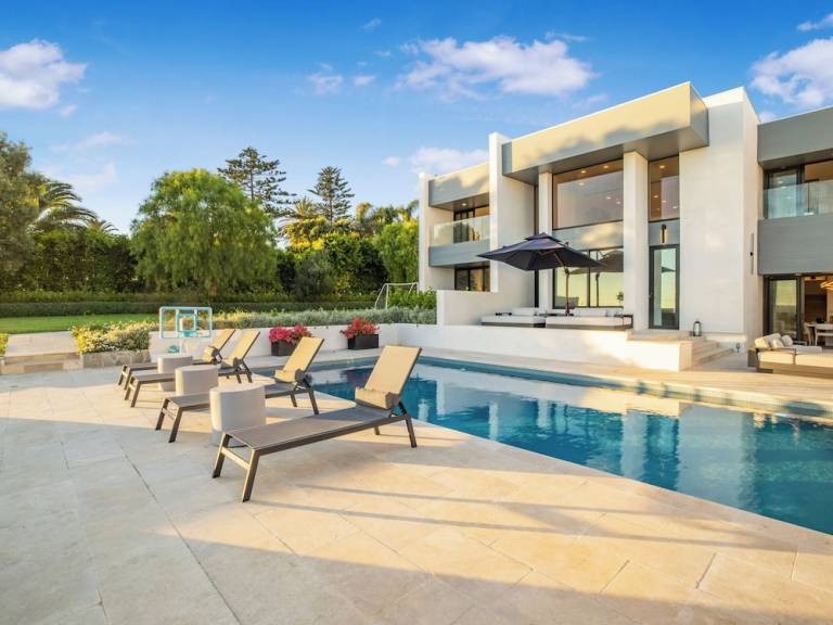 Apartment Western Malibu