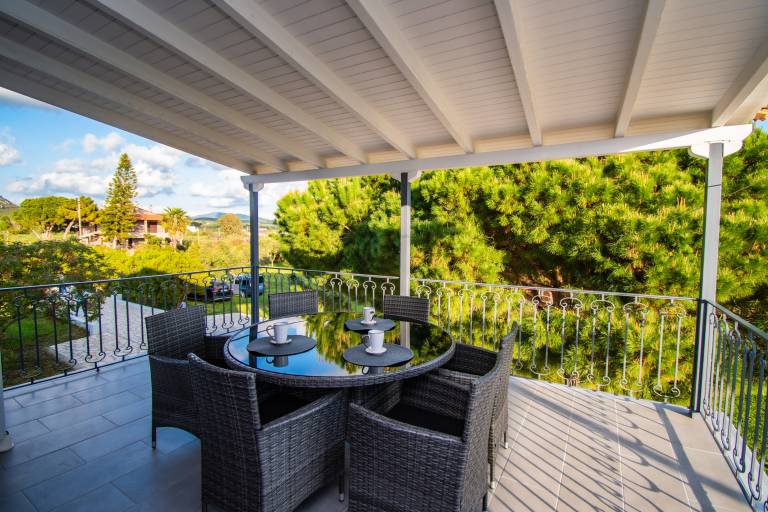 Vacation home with yard, patio & BBQ | Garden view — photo 2