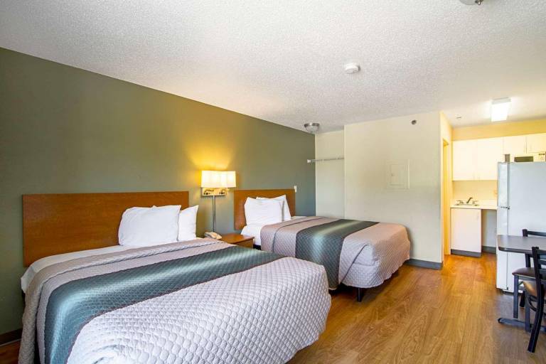 HomeTowne Studios Tacoma Puyallup