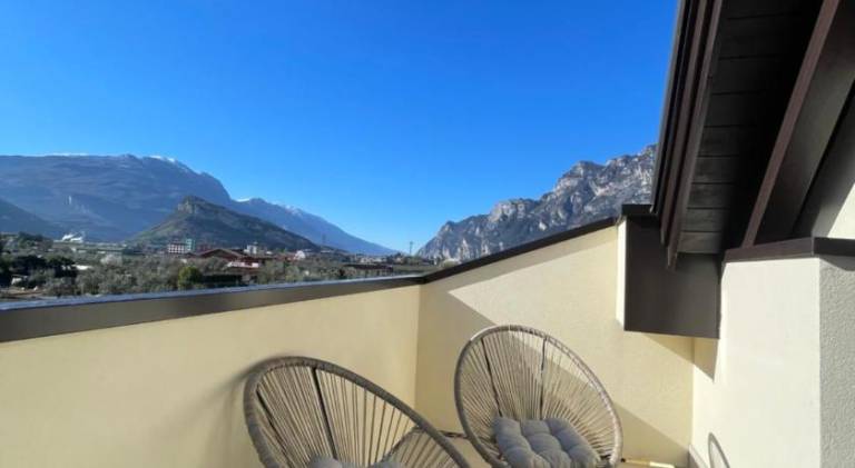 Beautiful serviced apartment with pool, garden & barbeque | Dogs allowed — photo 3