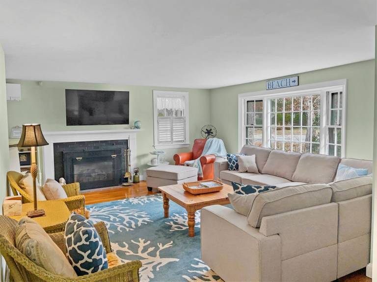 Vacation home with garden, barbeque & patio — photo 4