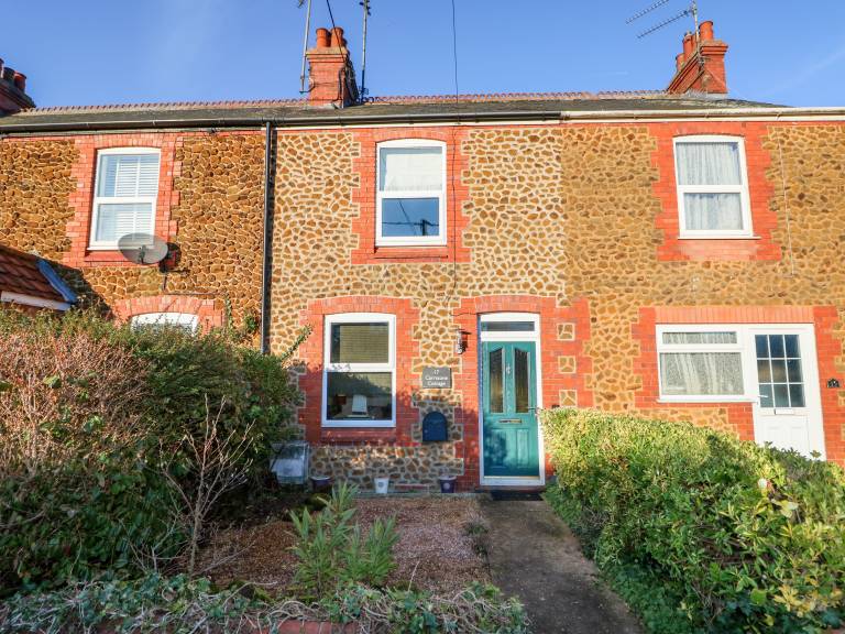 Child-friendly cottage with garden | Beach view | Pets allowed in Hunstanton