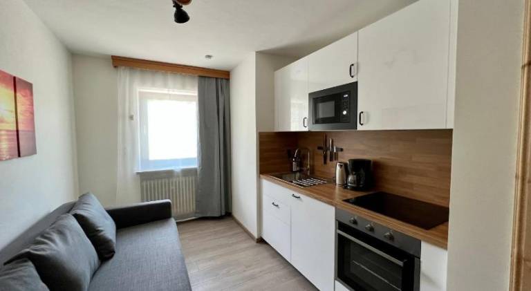 Lovely serviced apartment with yard | Pet-friendly — photo 3