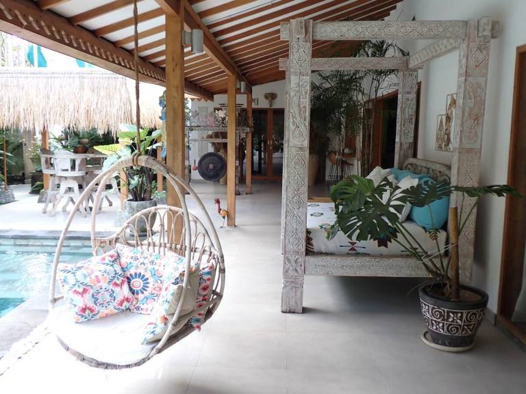 Pleasant vacation home with pool & garden | Perfect for remote work | Pet-friendly in Canggu