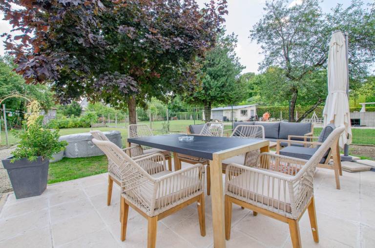 Gite with yard, BBQ & patio — photo 3