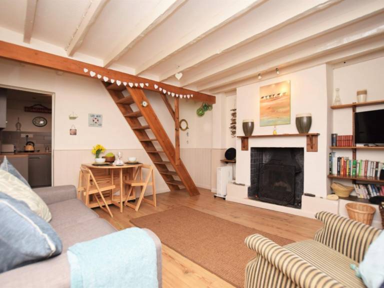 Cottage | Water view — photo 4