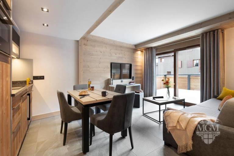 Wifi, view village, fitness, swimming pool, sauna, hammam, balcony, parking, tv, ski locker, 37m² — photo 3