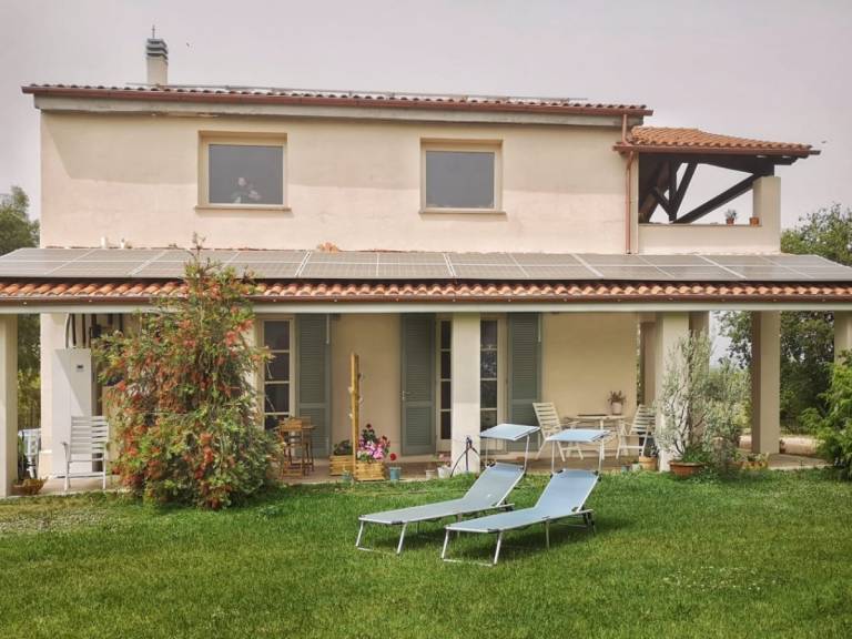 Vacation home with grill & garden in Orbetello