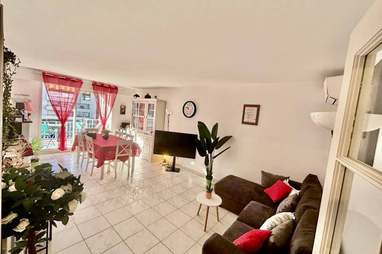 Apartment with garden & pool — photo 3