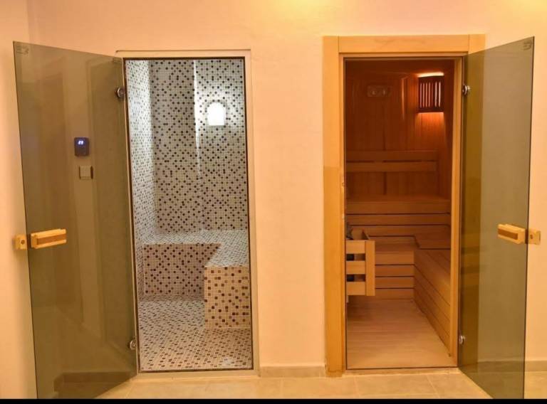 Villa with jacuzzi — photo 5