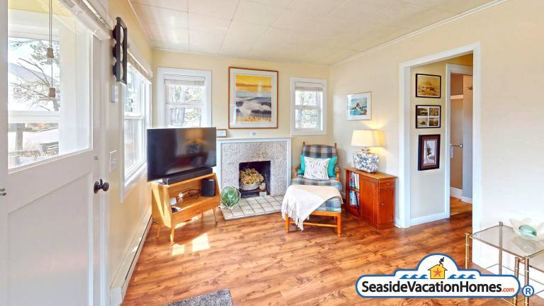 Vacation home with yard — photo 3