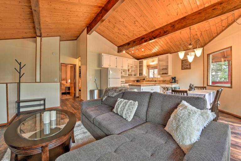 Lake Arrowhead Cabin w/ Deck & Stunning Mtn Views! — photo 5