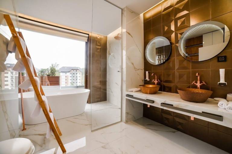 Serviced apartment with sauna, pool & yard | Pets allowed — photo 2