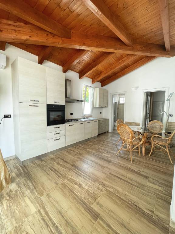 Holiday apartment with pool, barbecue & garden — photo 4