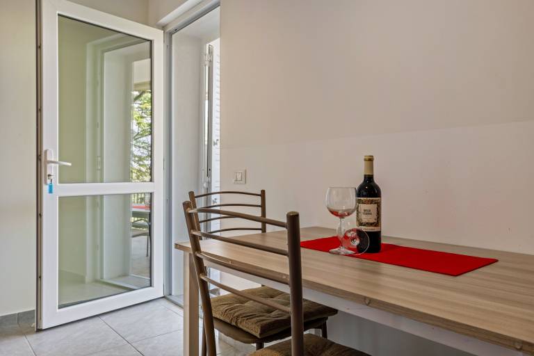 Apartment 'Casa Maria' with Lake View, Private Garden and Wi-Fi — photo 5