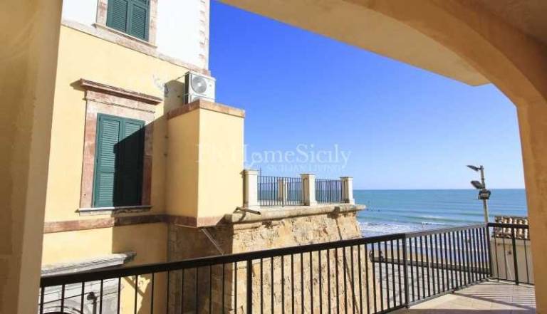 Children-friendly lovely rental apartment with patio | Beach view | Close to the beach | Pets allowed — photo 4