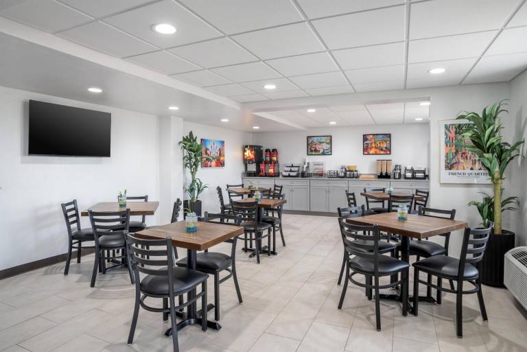 SureStay Studio by Best Western Gonzales — photo 5