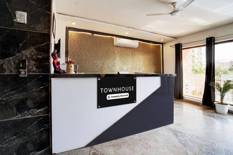 Super Townhouse Taj Mahal East Gate Formerly Royal Empire — photo 4