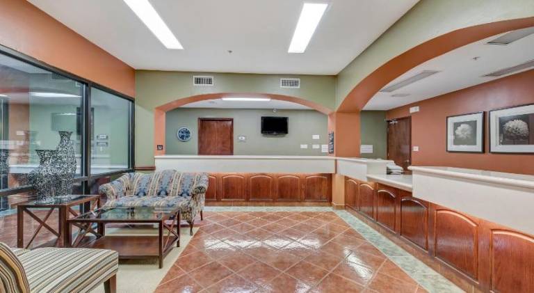 Super 8 By Wyndham Weslaco — photo 4