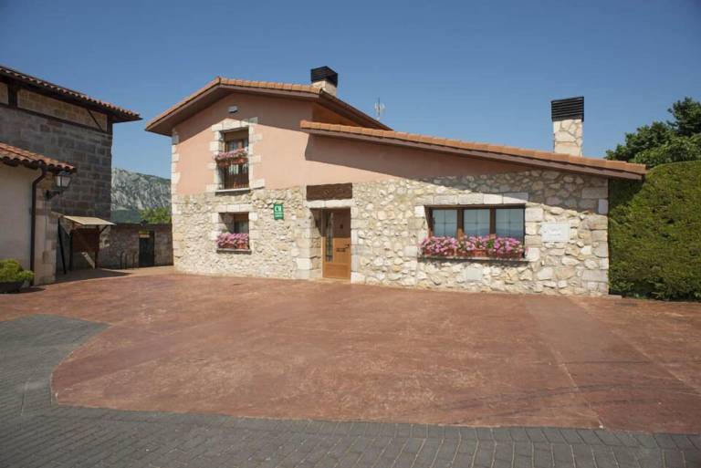 一軒家  Salvatierra/Agurain
