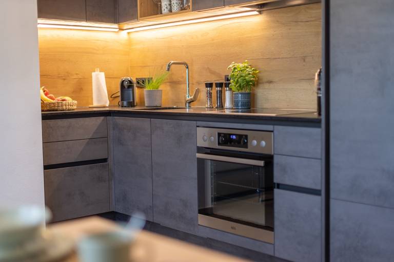 Family-oriented holiday apartment with barbeque, yard & patio | Mountain view | Suitable for remote work | Pet-friendly — photo 4