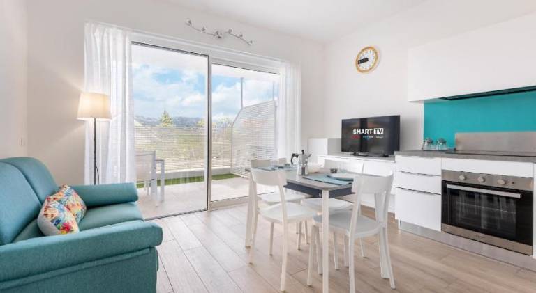 Holiday apartment with terrace, yard & sauna | Next to the beach | Dogs allowed — photo 2