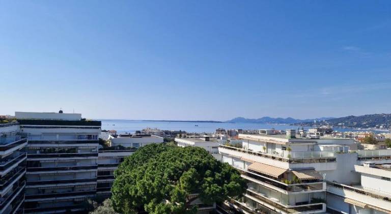 Holiday apartment with terrace, garden & private pool | Suitable for remote work — photo 4