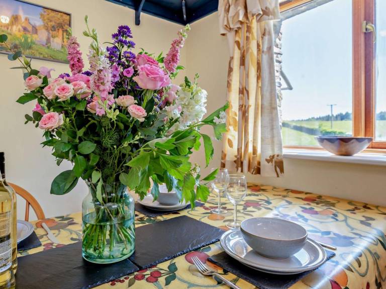 Vacation home with garden — photo 4