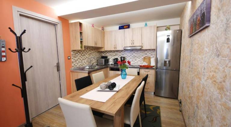 Fully equipped holiday apartment with patio, grill & yard | Pet-friendly — photo 5